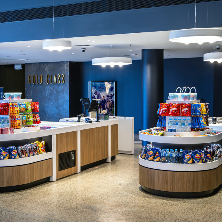 A streamlined self-serve concession zone that boosts speed, clarity and customer autonomy.